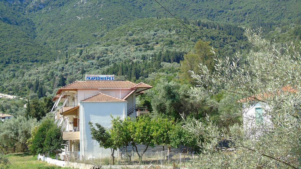Vessarios Apartment Nikiana Exterior photo