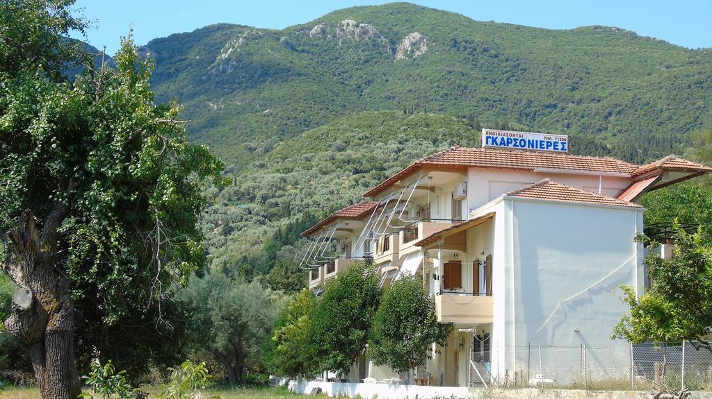 Vessarios Apartment Nikiana Exterior photo